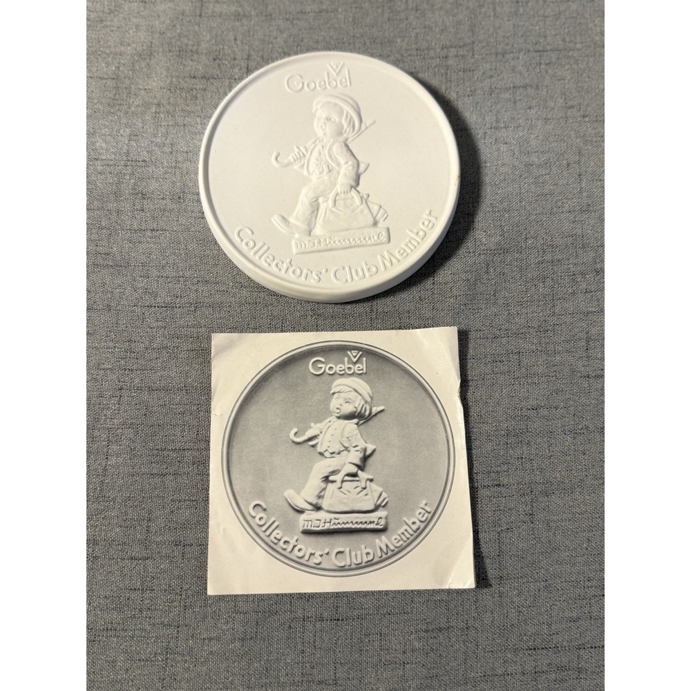 ⁠Vintage 1976 Goebel Hummel Collectors Club Member Plaque Disc Coaster w/box